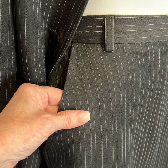 Buffalo David Bitton Women’s Black Pinstripe Suit|| Blazer Sz M/L, Pants Sz 30 - Picture 11 of 16